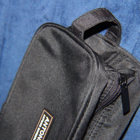 BRAND NEW Antonio Banderas Black Cosmetic Bag - Picture 4 of 4